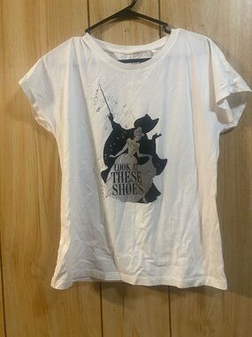 Disney White Short-Sleeve Graphic Tee with Navy Print